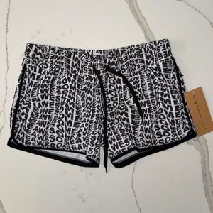 Niyama Sol - AWESOME Black and White Patterned Shorts - Size S